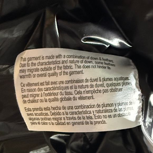 MICHAEL Michael Kors Women’s Medium Shiny Black Puffer Jacket with Faux Fur Trim - Picture 14 of 14